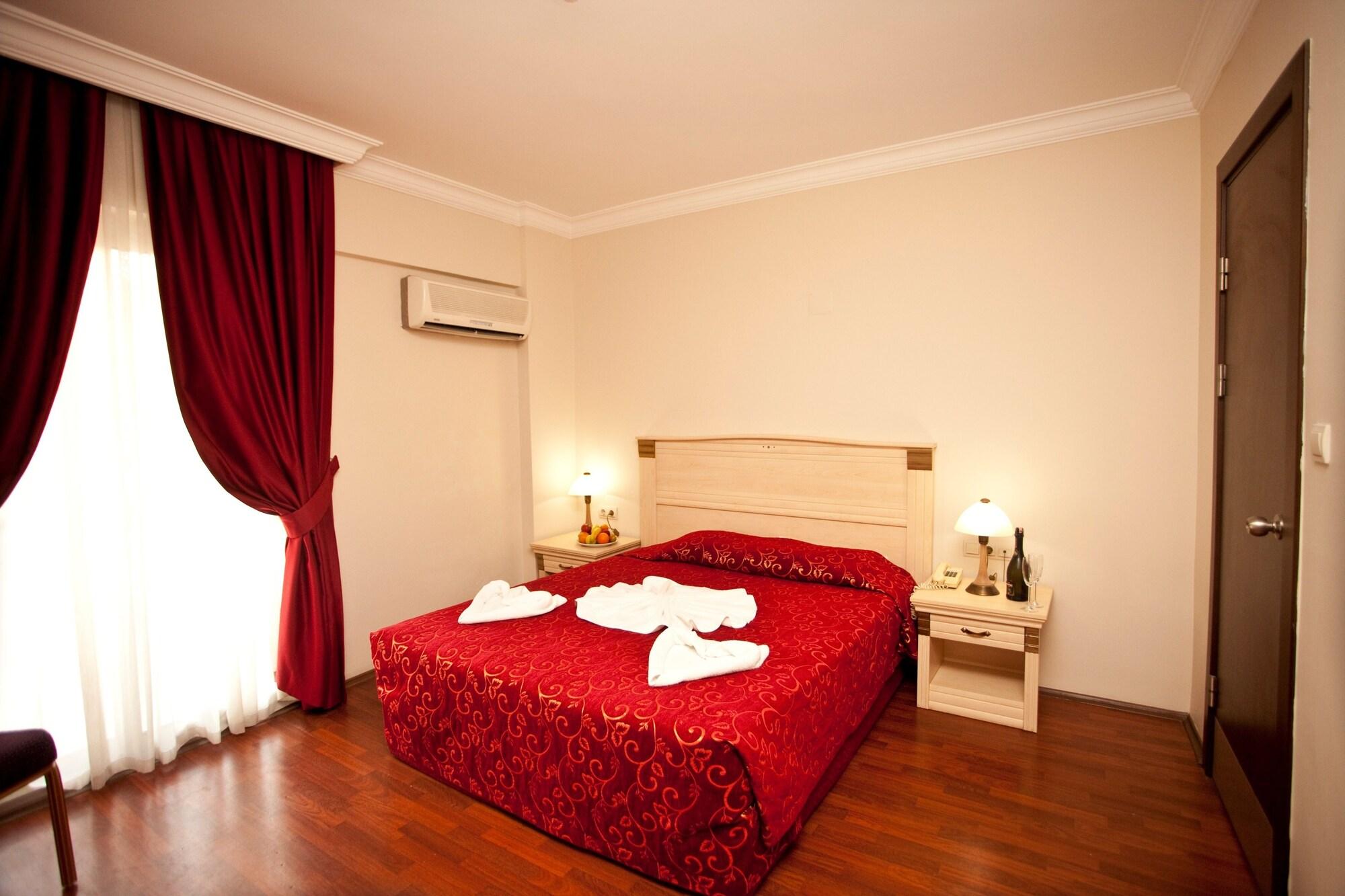 Duqqan Deluxe Hotel Kuşadası Ngoại thất bức ảnh